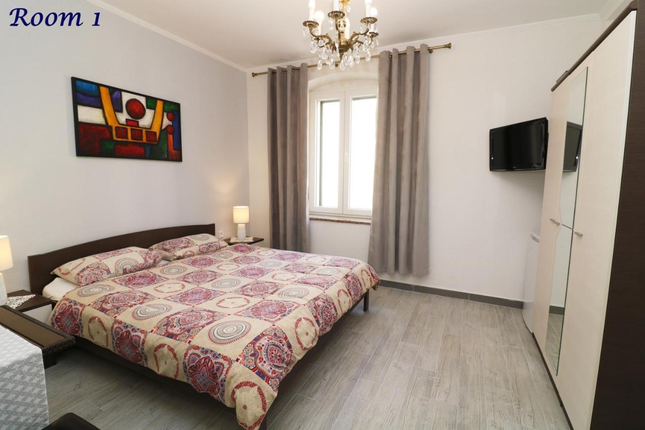 Old Town Rooms And Apartment Poreč Exteriér fotografie